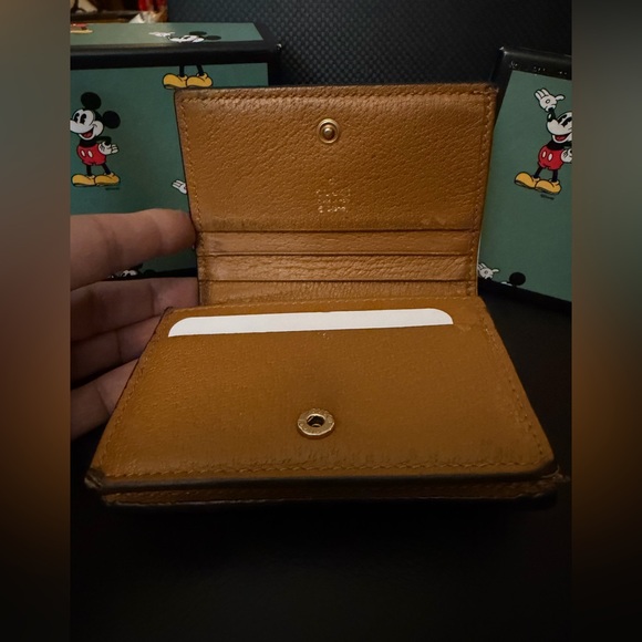 GUCCI
X Disney Brown GG Mickey Mouse Wallet ,Box, cards, dust bag and COA - Picture 7 of 16